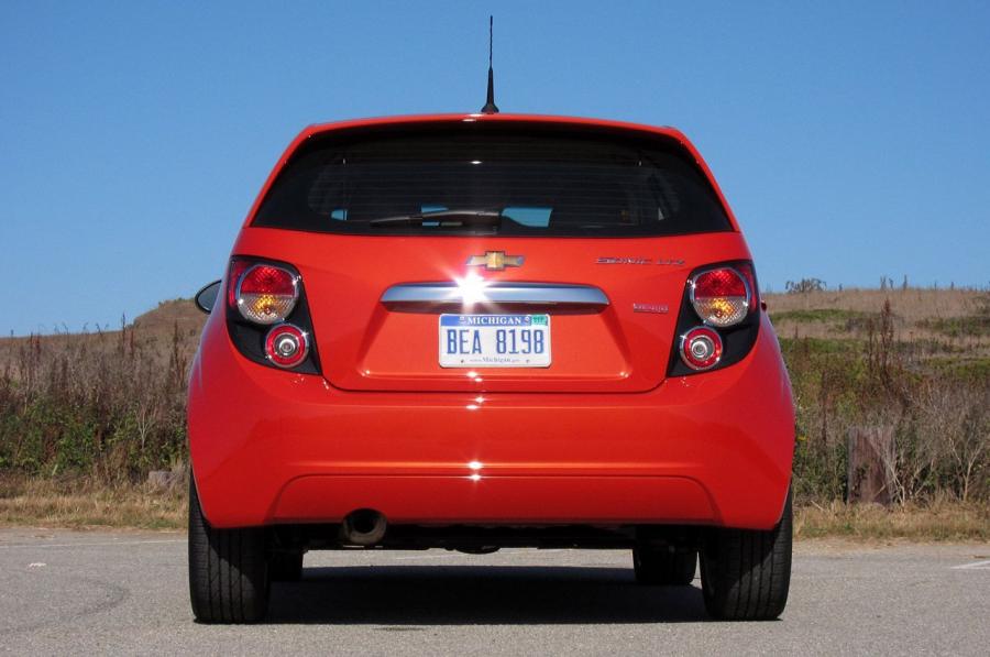  Chevrolet Sonic 2012 года  (фото 31 из 66)